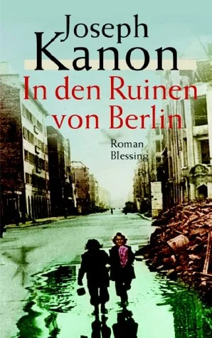 In den Ruinen von Berlin.